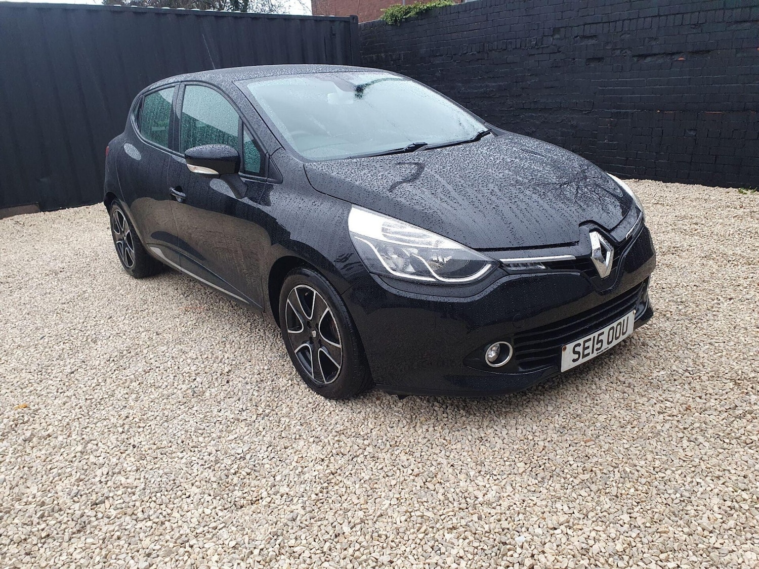 Used Renault Clio 2015 for sale - 76922774: Photo 1