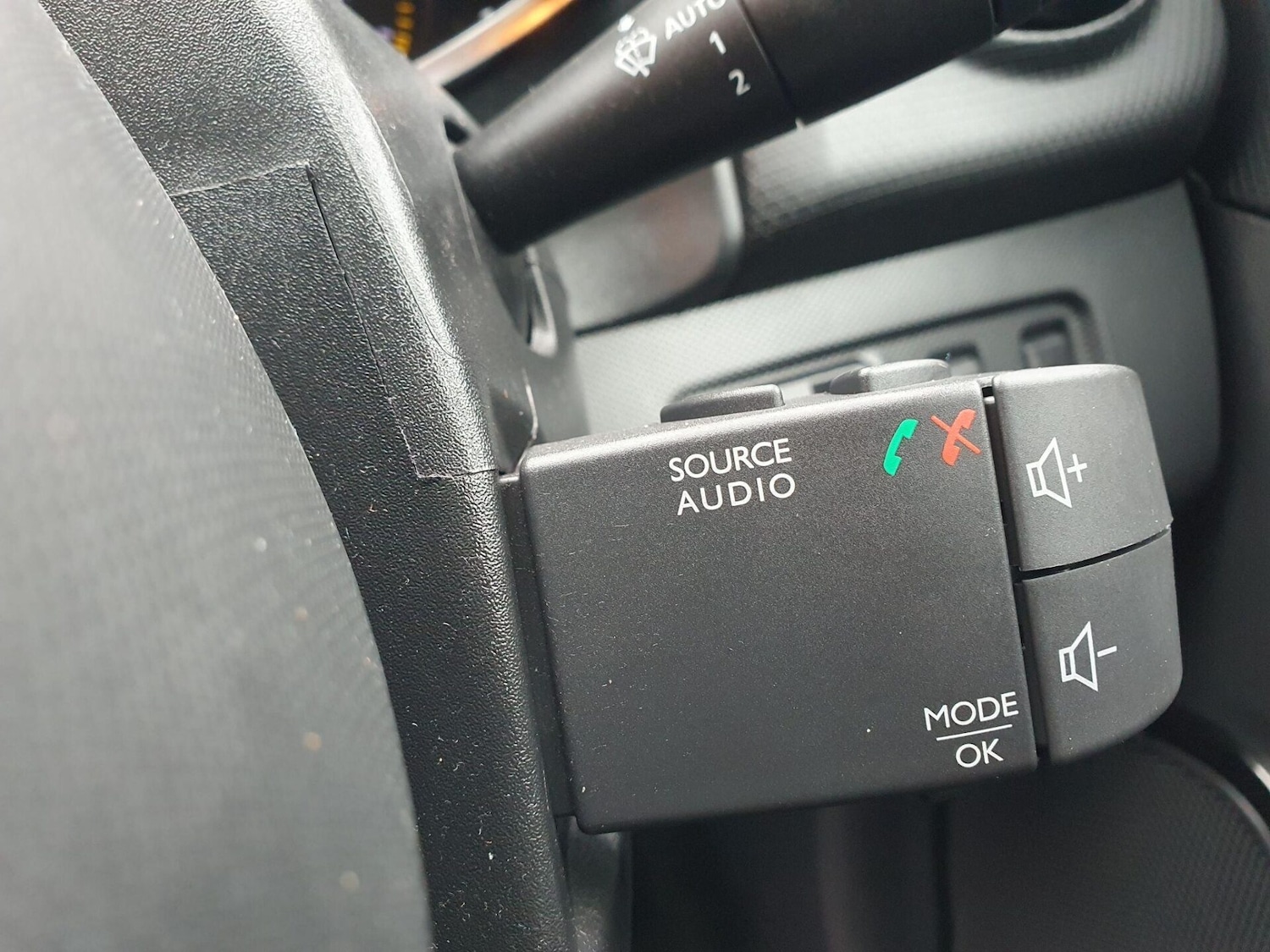 Used Renault Clio 2015 for sale - 76922774: Photo 16