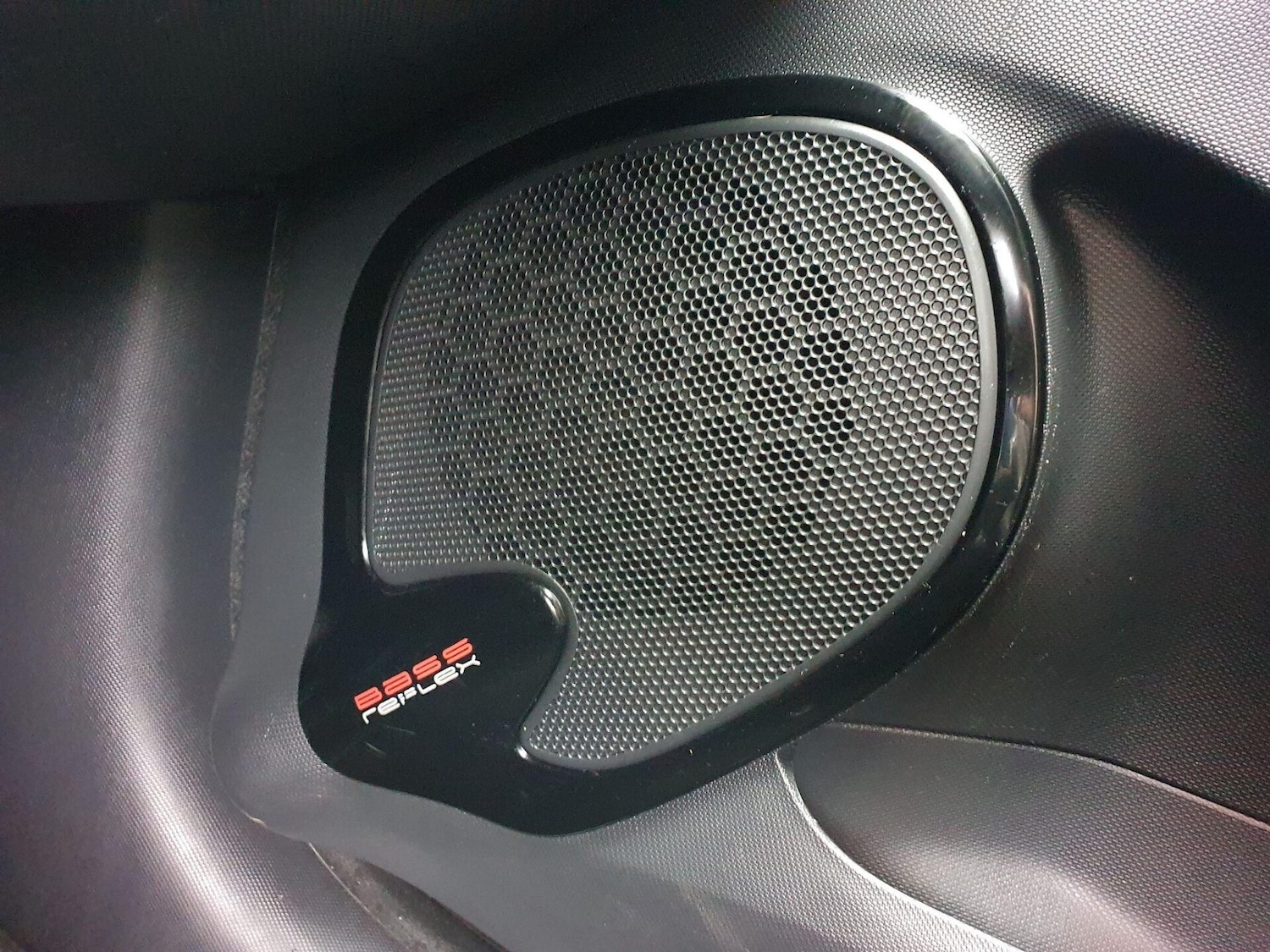 Used Renault Clio 2015 for sale - 76922774: Photo 20