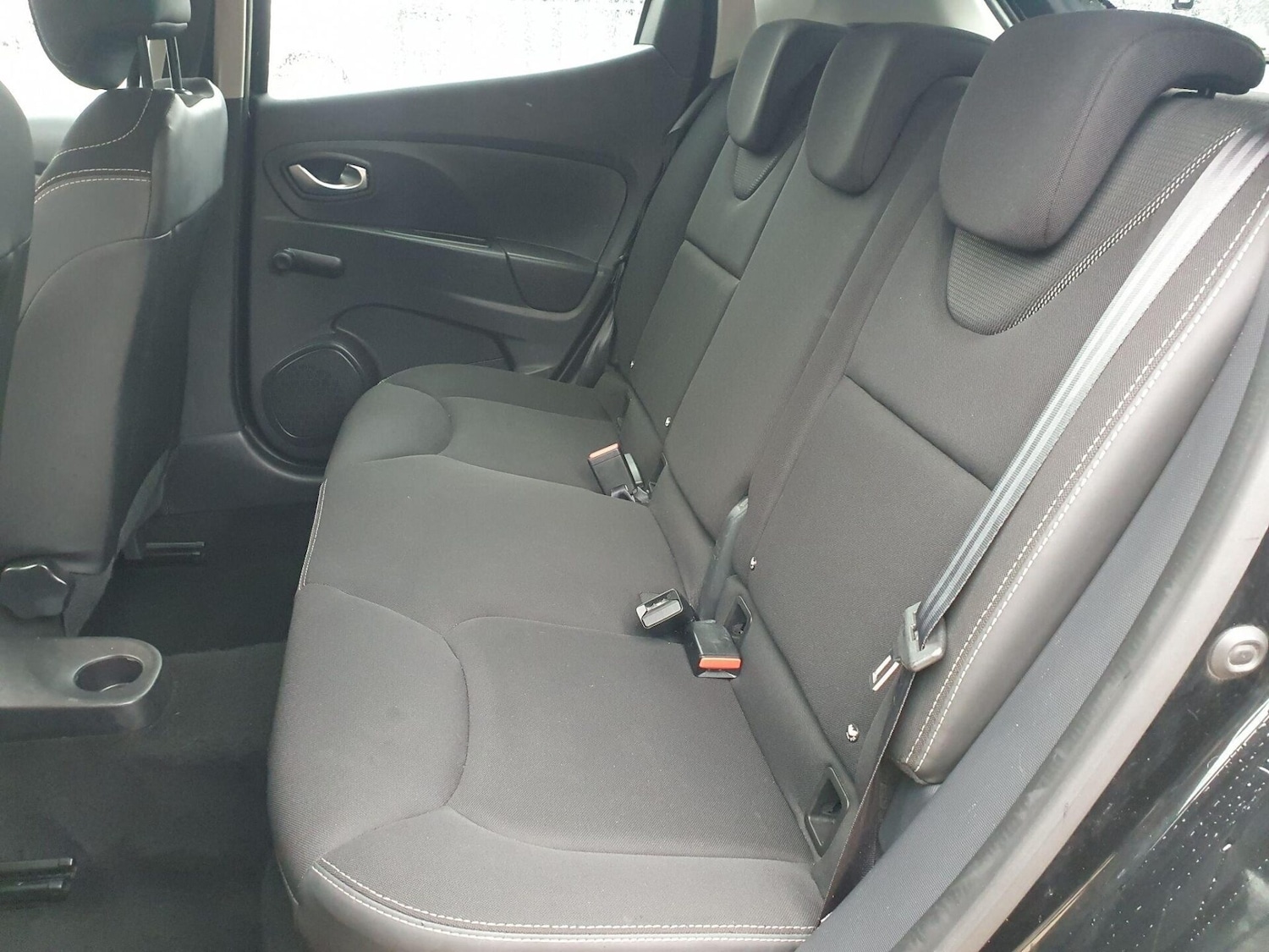 Used Renault Clio 2015 for sale - 76922774: Photo 6