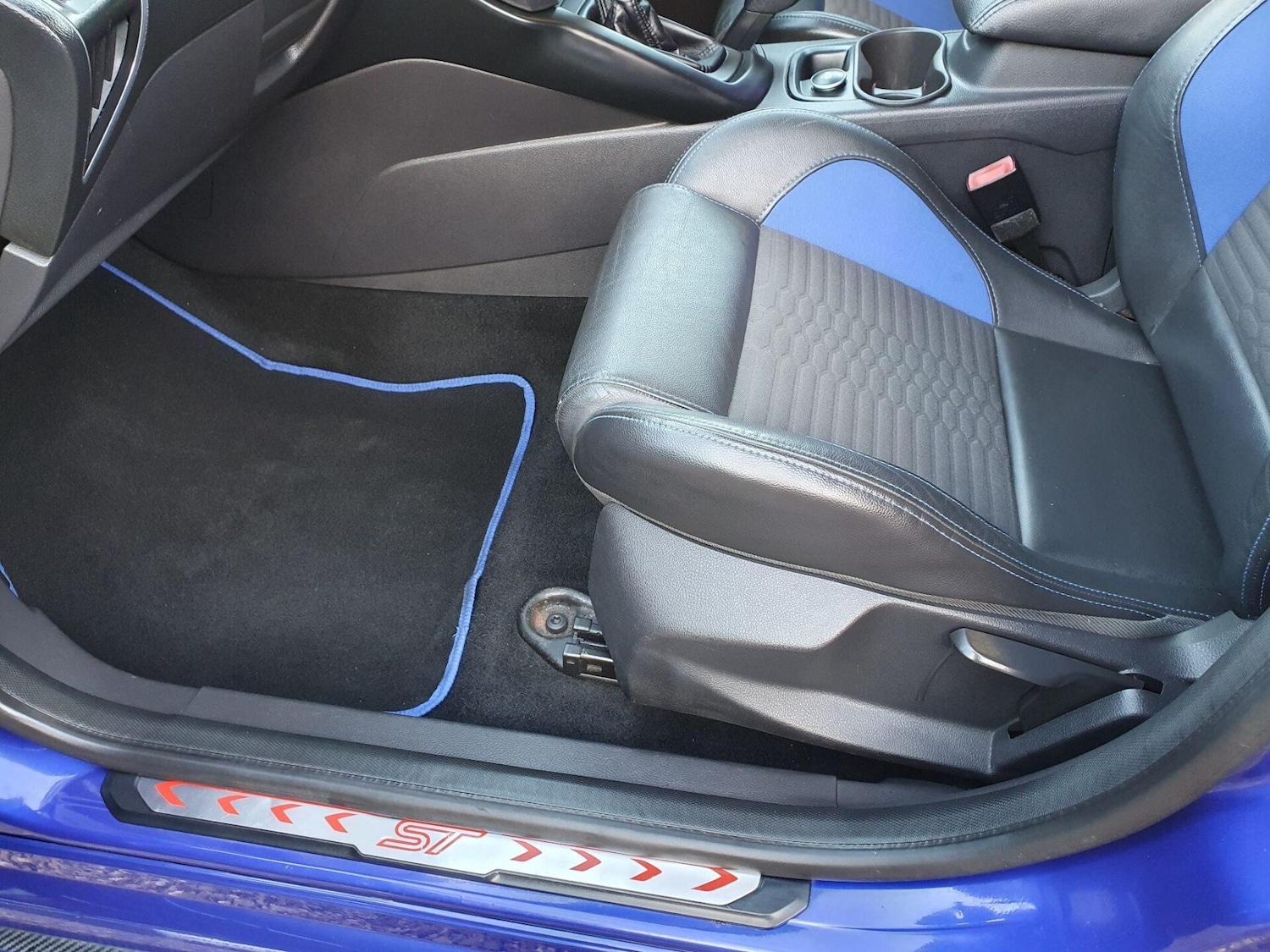 Used Ford Focus 2012 for sale - 76985190: Photo 21