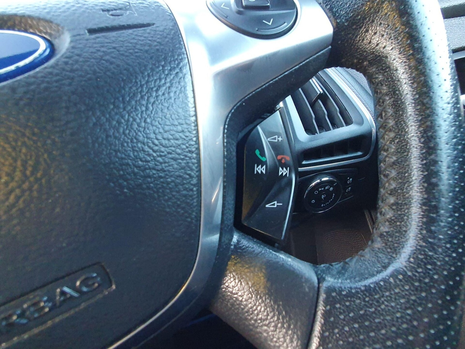 Used Ford Focus 2012 for sale - 76985190: Photo 24