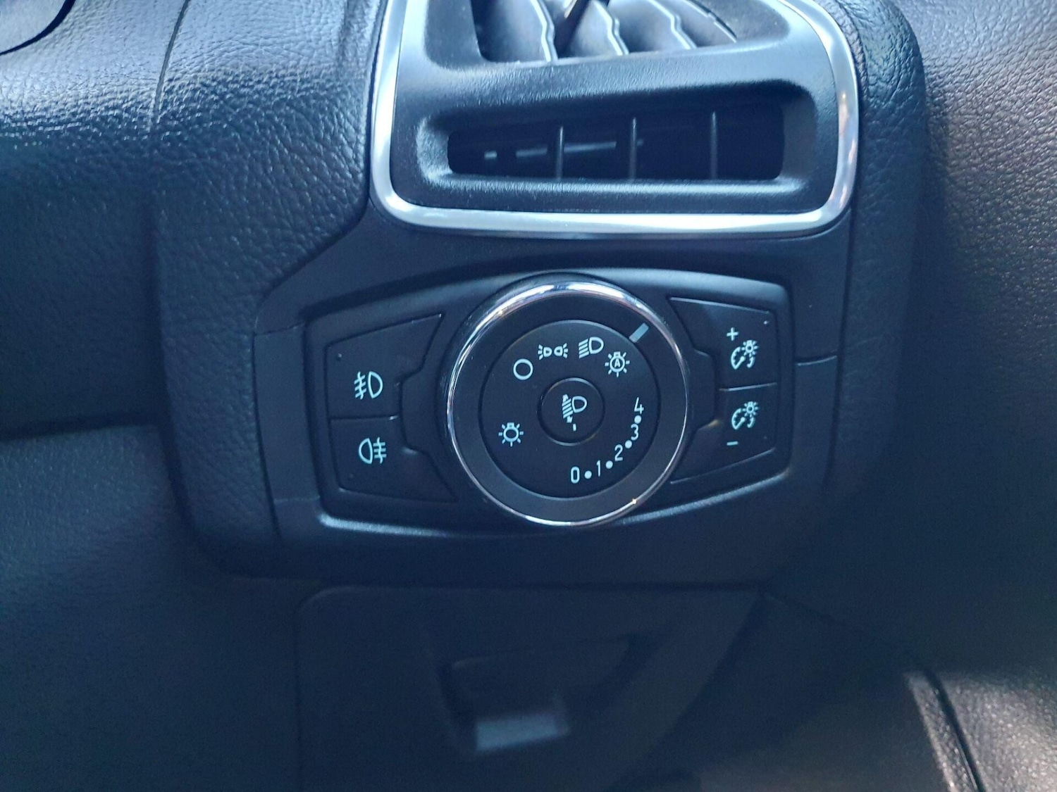 Used Ford Focus 2012 for sale - 76985190: Photo 29