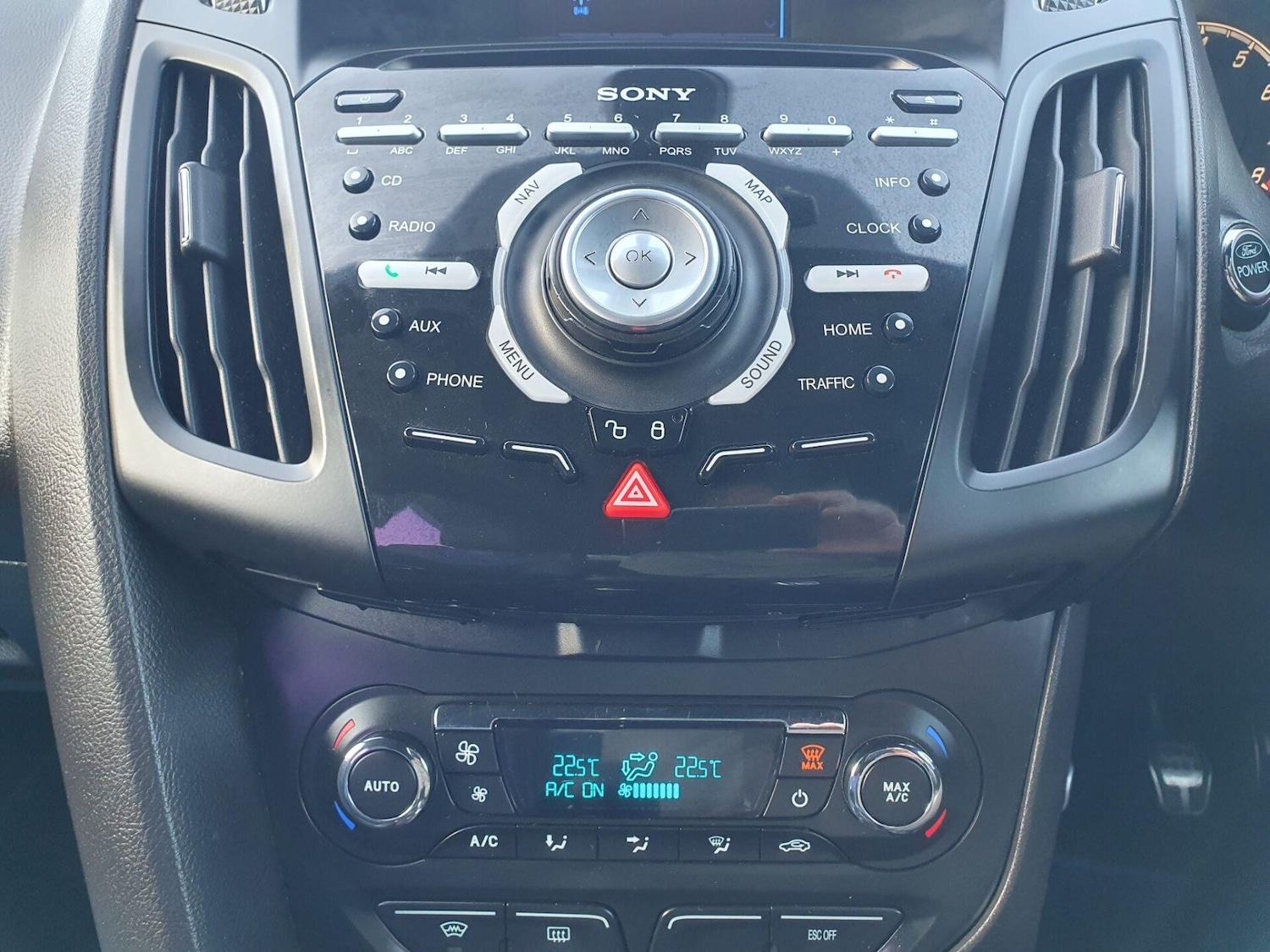 Used Ford Focus 2012 for sale - 76985190: Photo 32