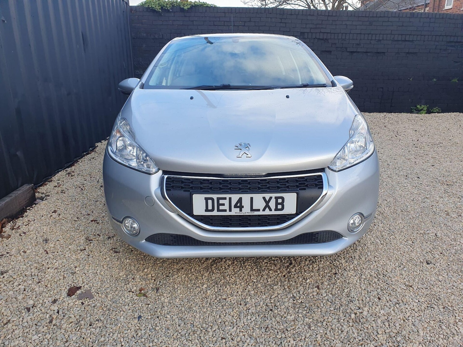 Used Peugeot 208 2014 for sale - 76934348: Photo 2