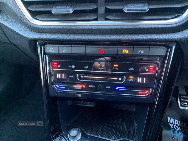 Used Volkswagen T-Roc 2022 for sale - 76634541: Photo 18