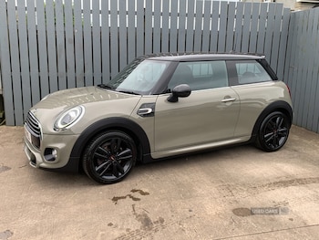 Used MINI Hatch 2018 for sale - 78947782: Photo