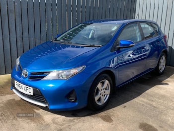 2015 - 1.4 D-4D Active 5dr