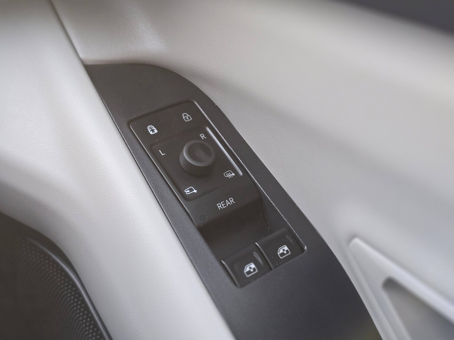 Used Ford Explorer 2024 for sale - 77945791: Photo 26