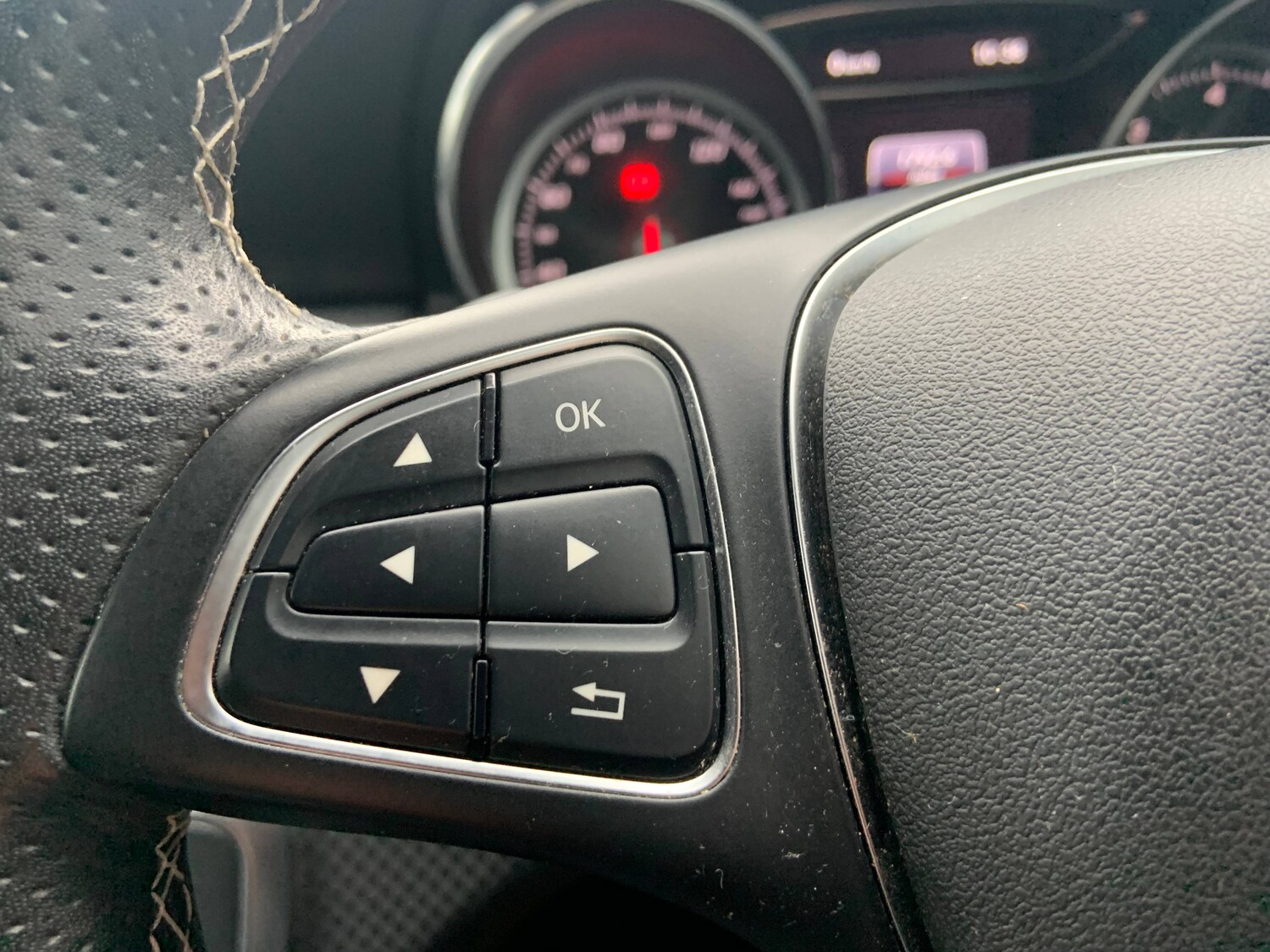 Used Mercedes-Benz A-Class 2018 for sale - 76365032: Photo 13