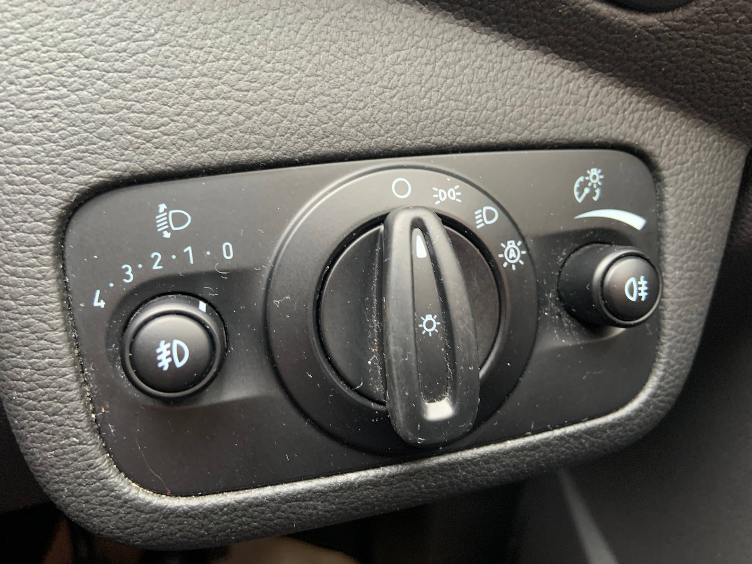 Used Ford Kuga 2018 for sale - 76685500: Photo 25