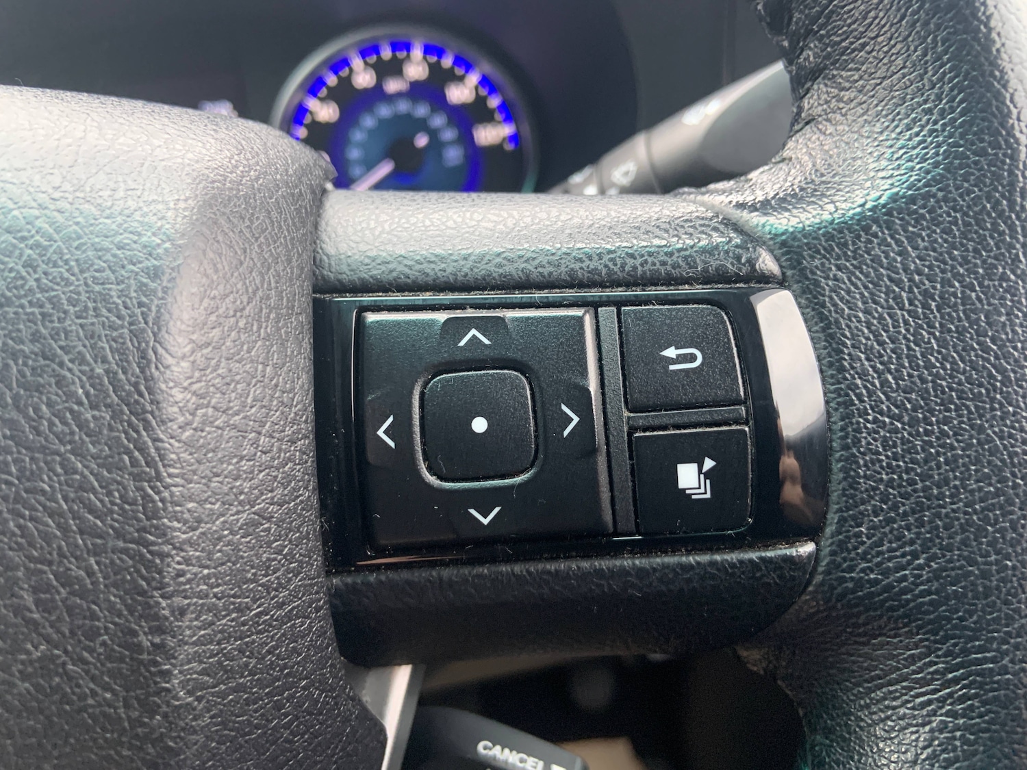 Used Toyota Hilux 2019 for sale - 77963784: Photo 19