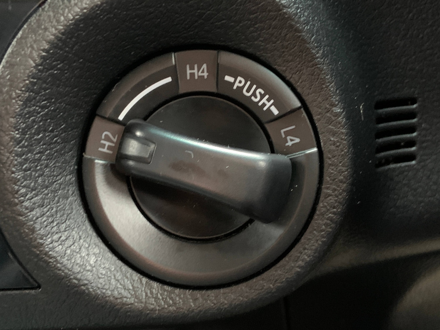 Used Toyota Hilux 2019 for sale - 77963784: Photo 23