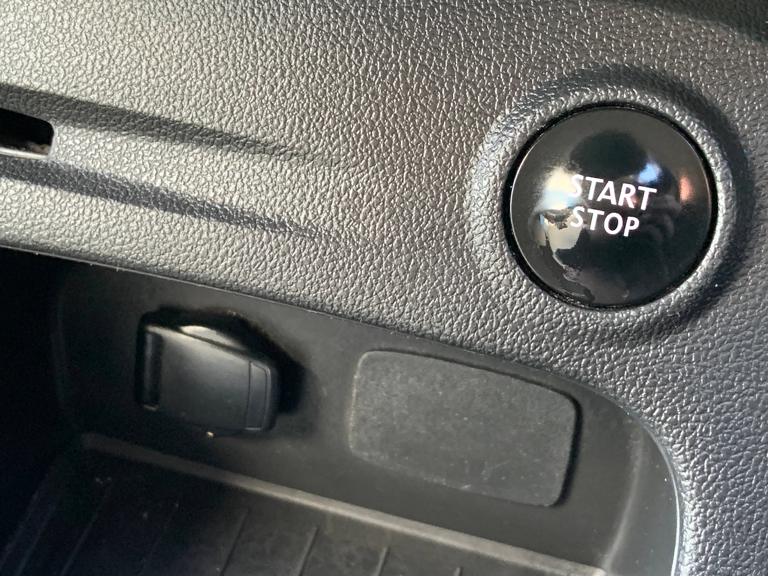 Used Renault Captur for sale - 77365574: Photo 18