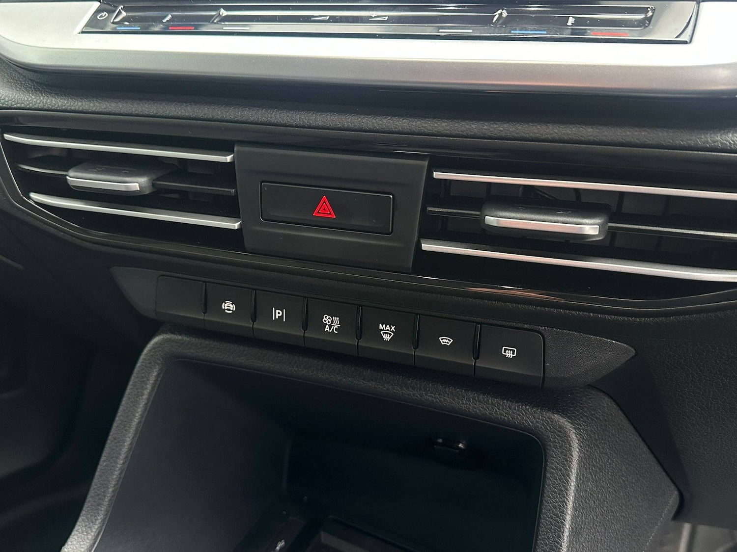 Used Ford Transit Connect 2025 for sale - 76469077: Photo 9