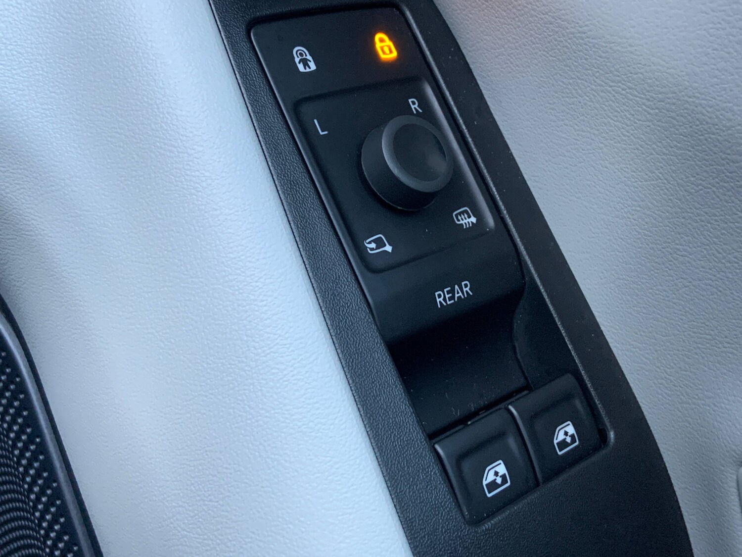 Used Ford Explorer for sale - 77352197: Photo 34