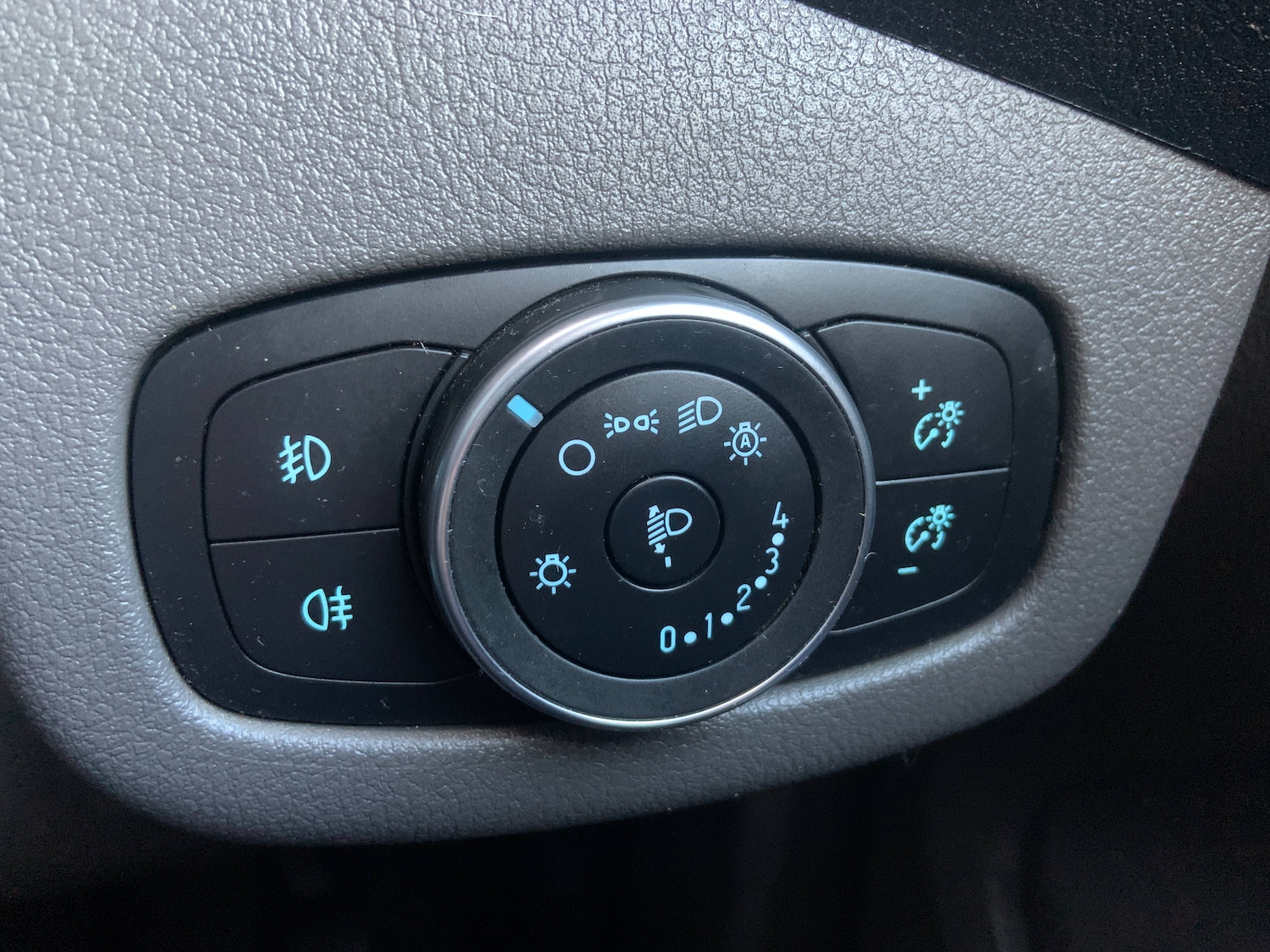 Used Ford Transit Connect 2018 for sale - 77183284: Photo 19