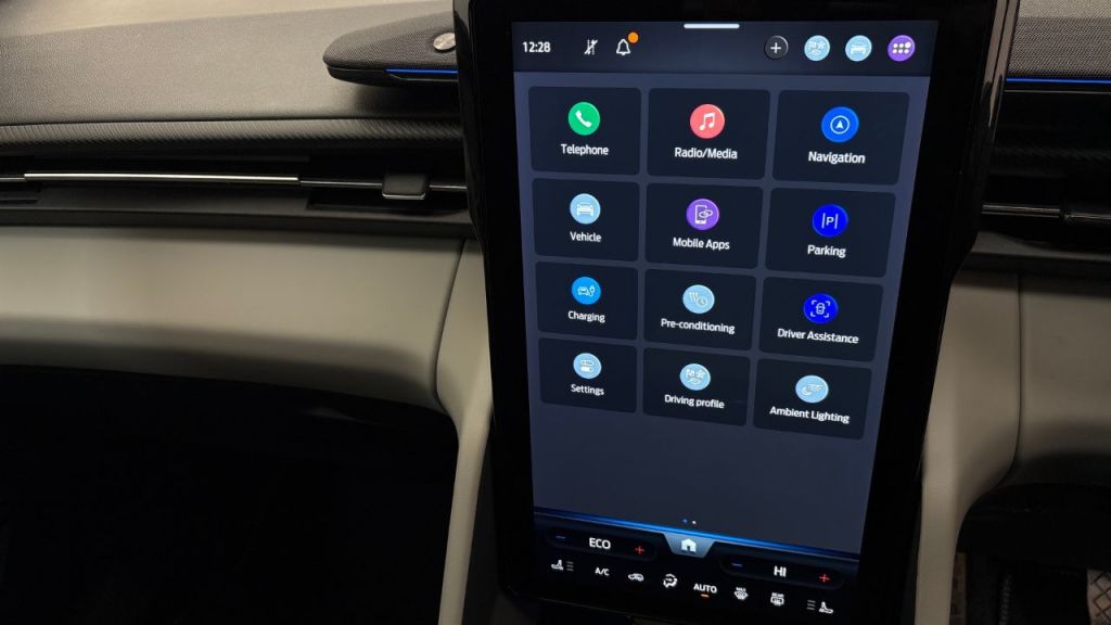 Used Ford Explorer 2024 for sale - 77952185: Photo 10