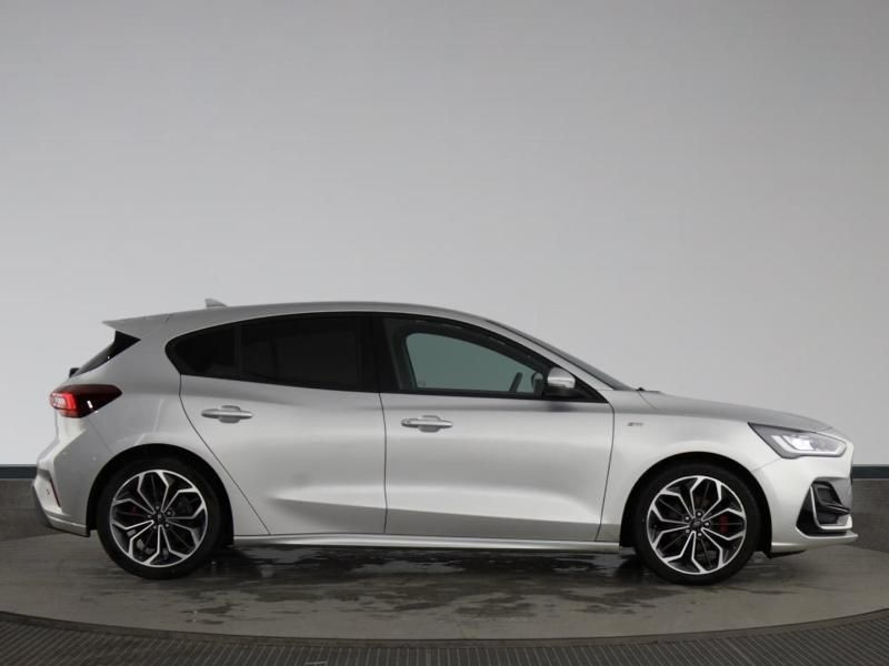 Used Ford Focus 2022 for sale - 77764095: Photo 2