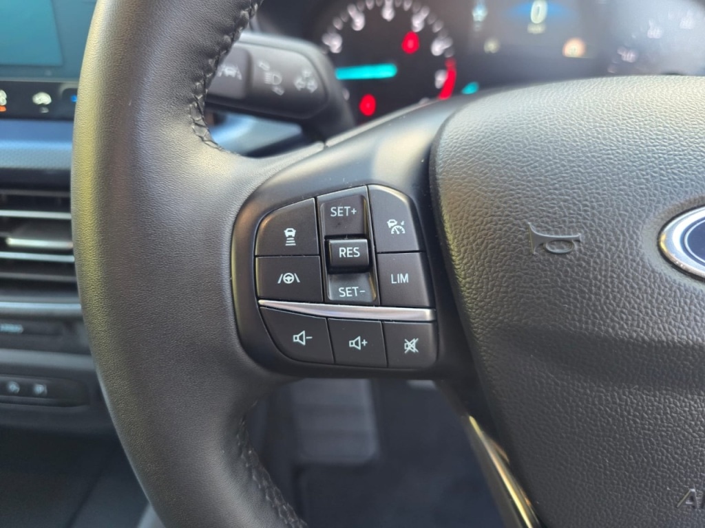 Used Ford Focus 2023 for sale - 76535074: Photo 22