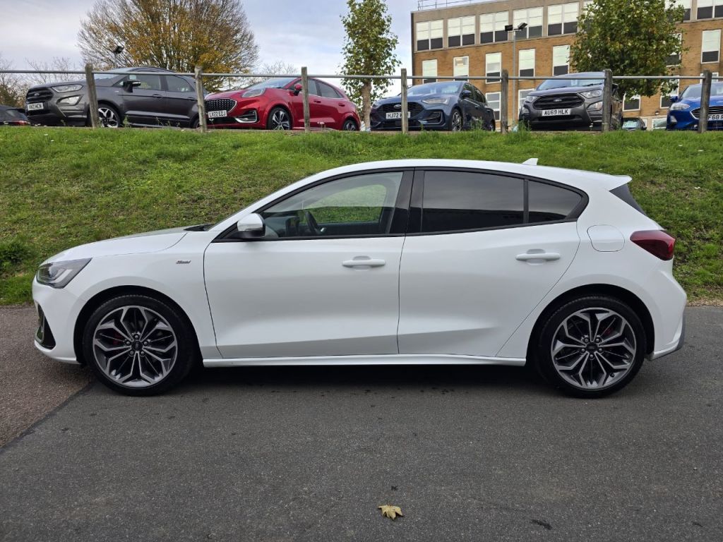 Used Ford Focus 2022 for sale - 76395500: Photo 8