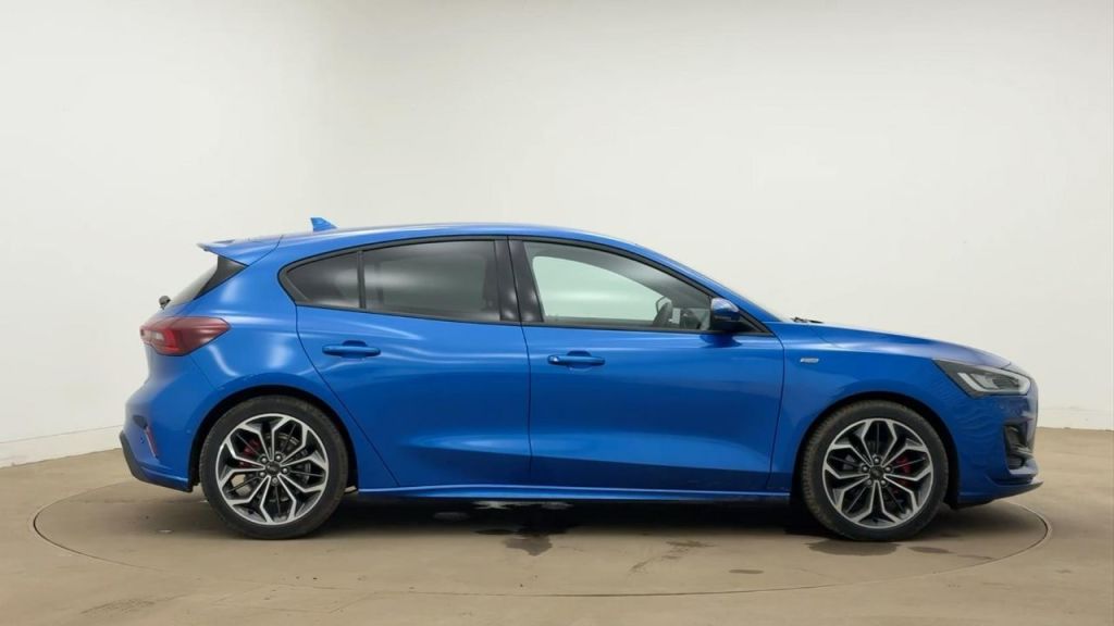 Used Ford Focus 2025 for sale - 77118010: Photo 2