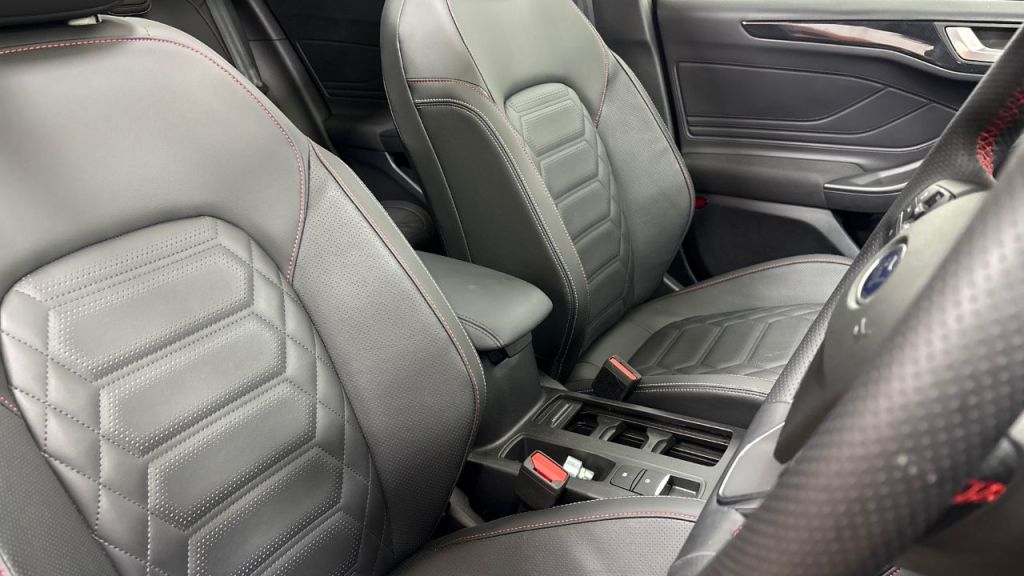 Used Ford Focus 2024 for sale - 76391543: Photo 9