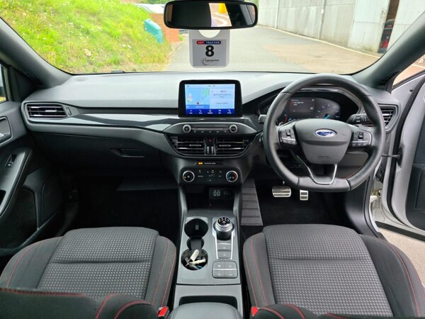 Used Ford Focus 2021 for sale - 75641850: Photo 2