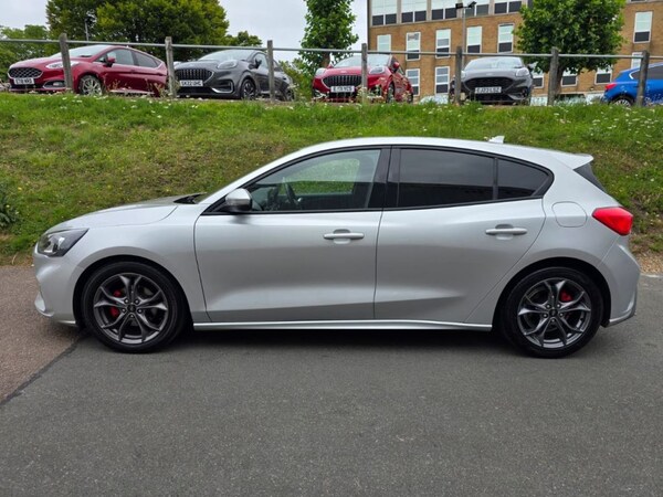 Used Ford Focus 2021 for sale - 75641850: Photo 3