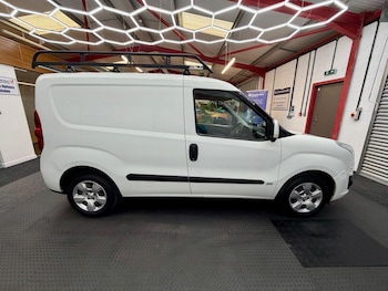 Used Vauxhall Combo 2018 for sale - 77950853: Photo