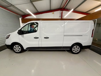 Renault Trafic feature image