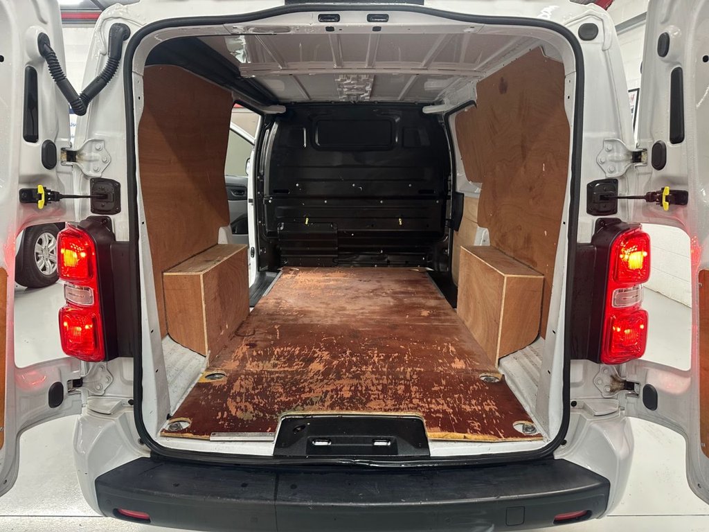 Used Vauxhall Vivaro 2022 for sale - 76210428: Photo 21