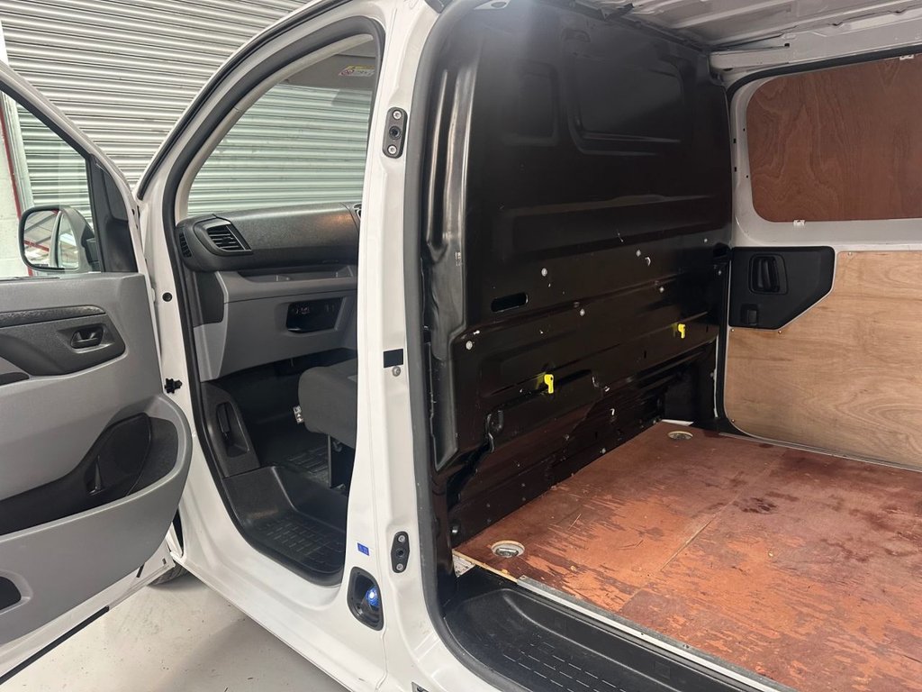 Used Vauxhall Vivaro 2022 for sale - 76210428: Photo 23