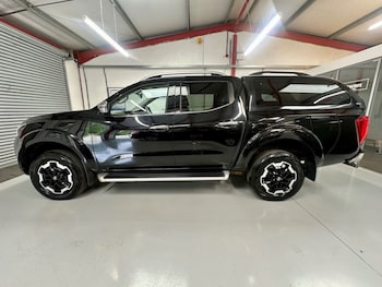 Used Nissan Navara 2020 for sale - 75397577: Photo