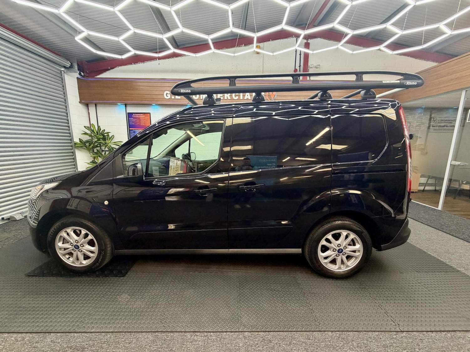 Used Ford Transit Connect 2021 for sale - 77950873: Photo 2