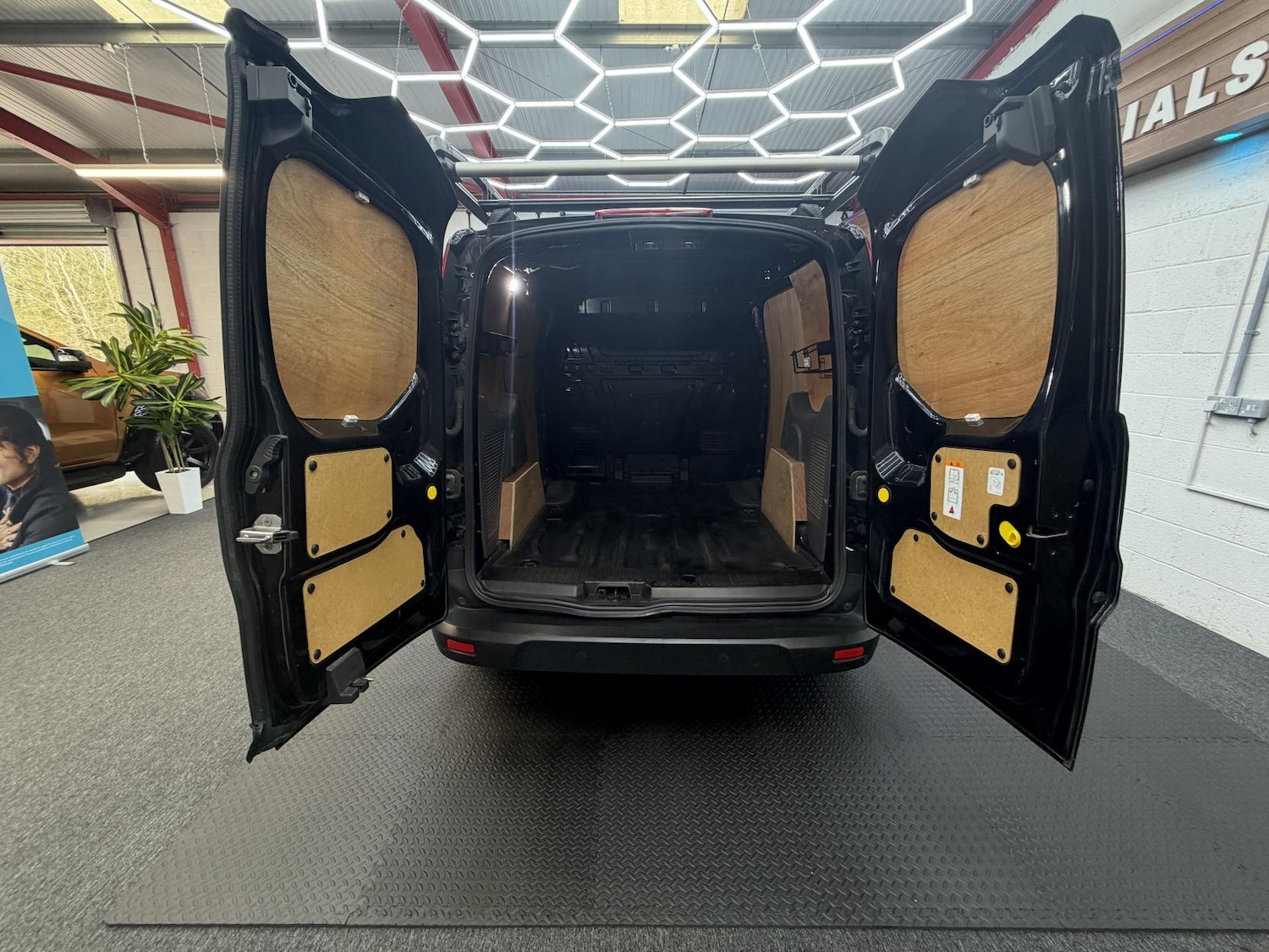 Used Ford Transit Connect 2021 for sale - 77950873: Photo 8