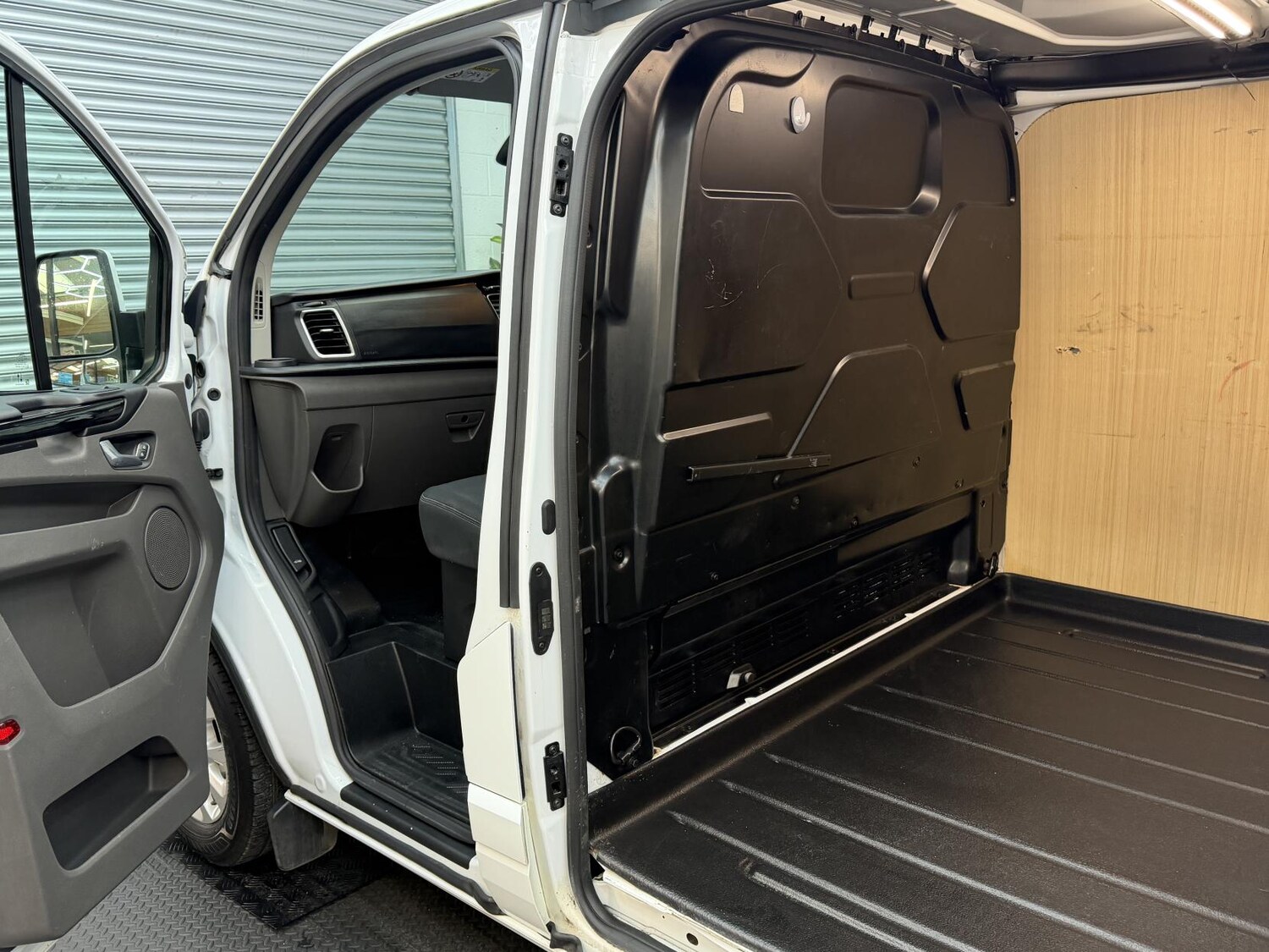 Used Ford Transit Custom 2023 for sale - 77965459: Photo 21