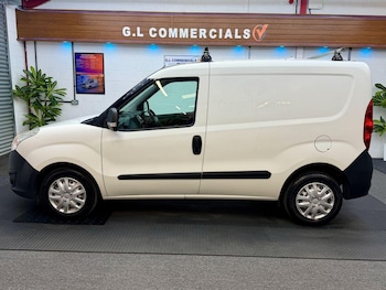 Used Vauxhall Combo 2017 for sale - 78042316: Photo