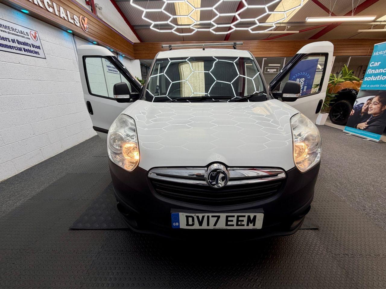 Used Vauxhall Combo 2017 for sale - 78042316: Photo 6