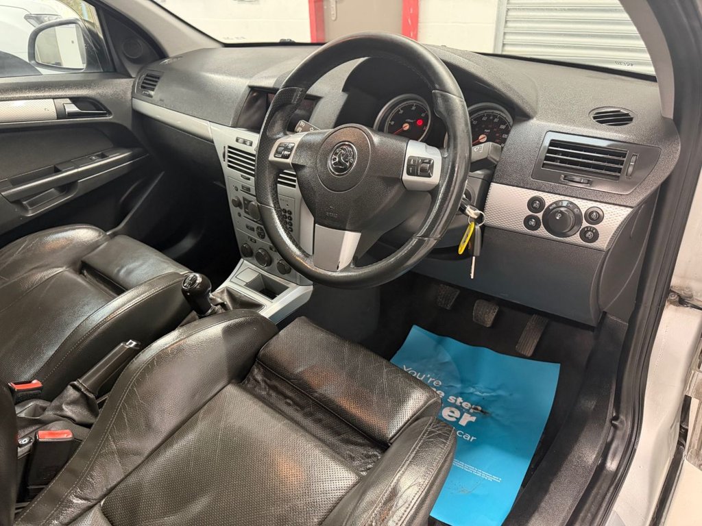 Used Vauxhall Astra Van 2010 for sale - 76535486: Photo 17