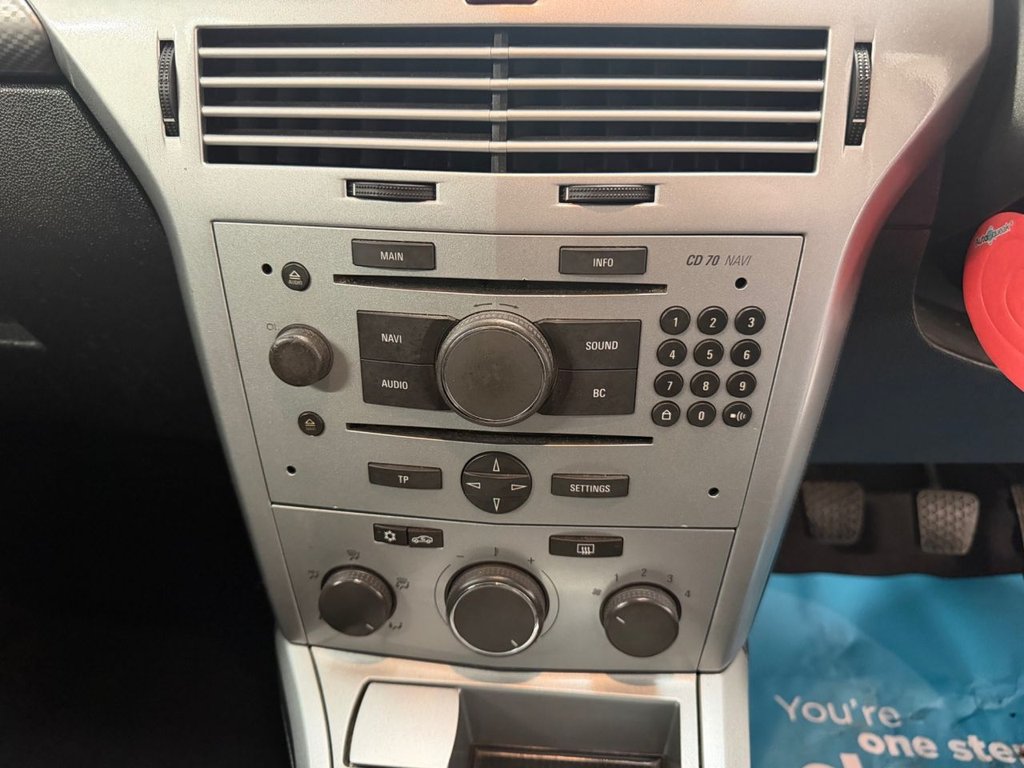 Used Vauxhall Astra Van 2010 for sale - 76535486: Photo 21