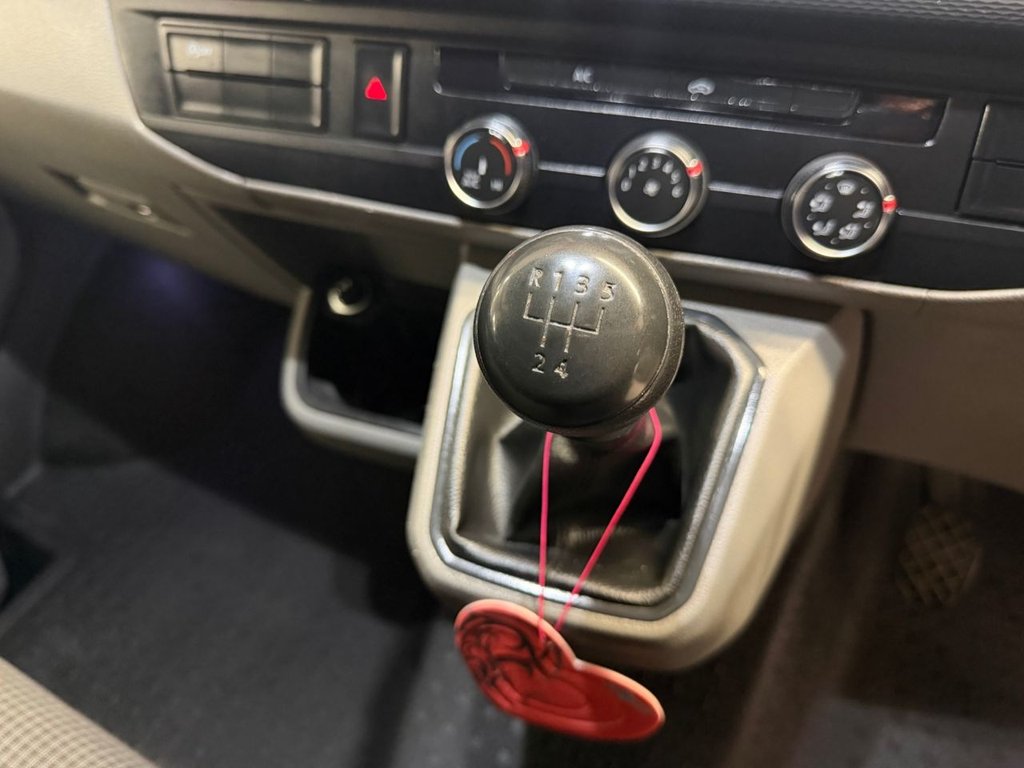 Used Volkswagen Transporter 2021 for sale - 76420057: Photo 23