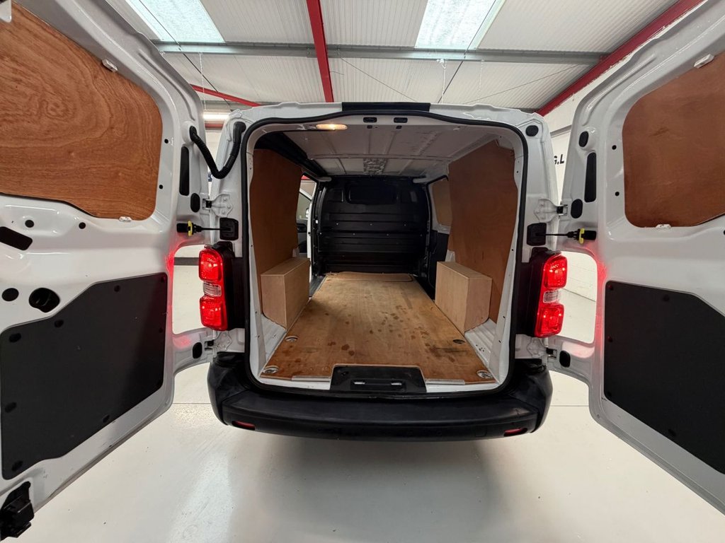 Used Vauxhall Vivaro 2022 for sale - 76923863: Photo 16