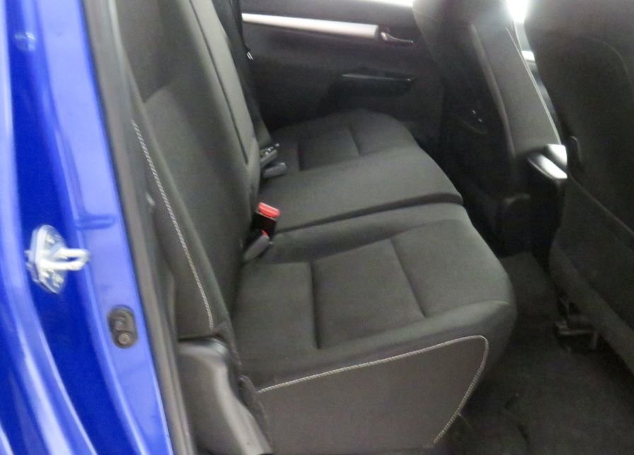 Used Toyota Hilux 2021 for sale - 76582601: Photo 18