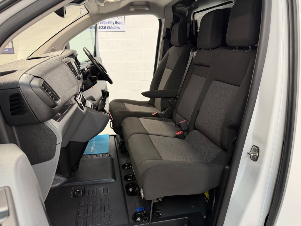 Used Vauxhall Vivaro 2022 for sale - 76304030: Photo 14