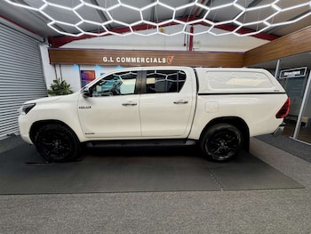 Used Toyota Hilux 2023 for sale - 79456354: Photo