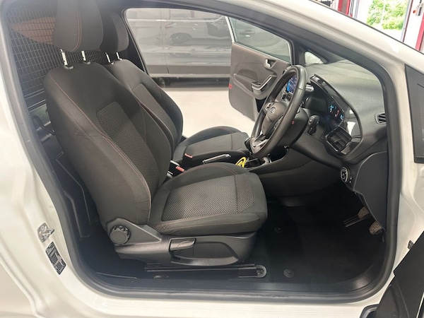 Used Ford Fiesta Van 2021 for sale - 74659282: Photo 11