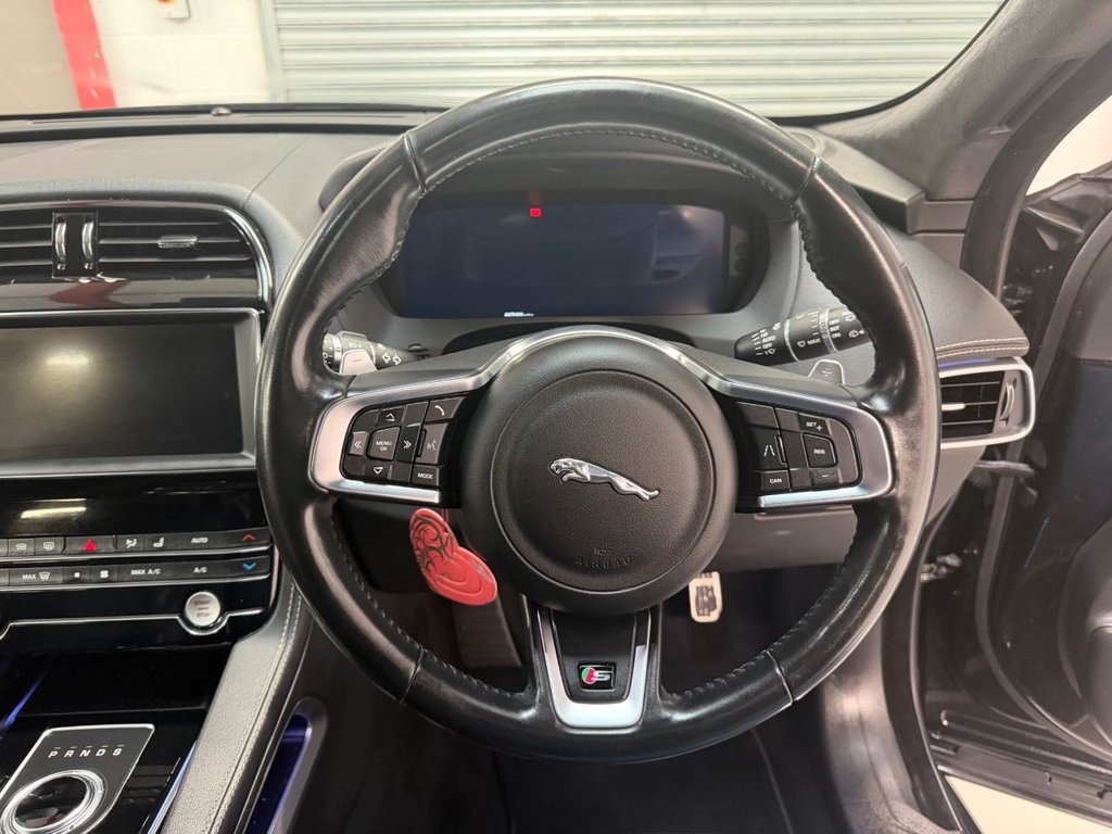 Used Jaguar F-Pace 2020 for sale - 76454182: Photo 19