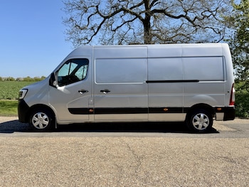 Used Renault Master 2023 for sale - 78240030: Photo