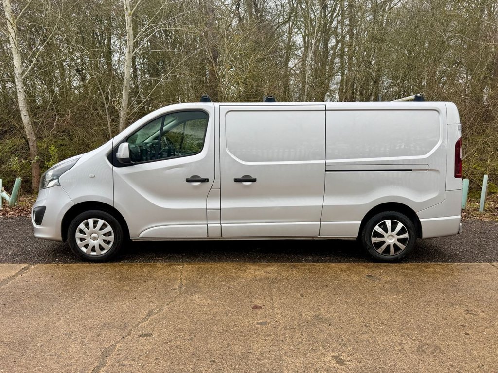 Used Vauxhall Vivaro 2018 for sale - 77692590: Photo 8